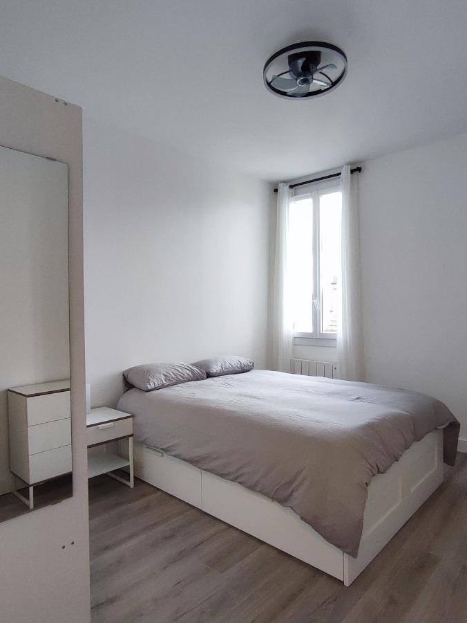 Ferienwohnung La Vie En Blanc Et Noir Maisons-Laffitte Exterior foto