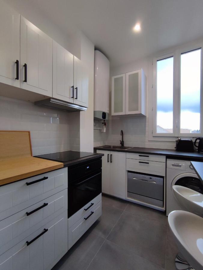 Ferienwohnung La Vie En Blanc Et Noir Maisons-Laffitte Exterior foto
