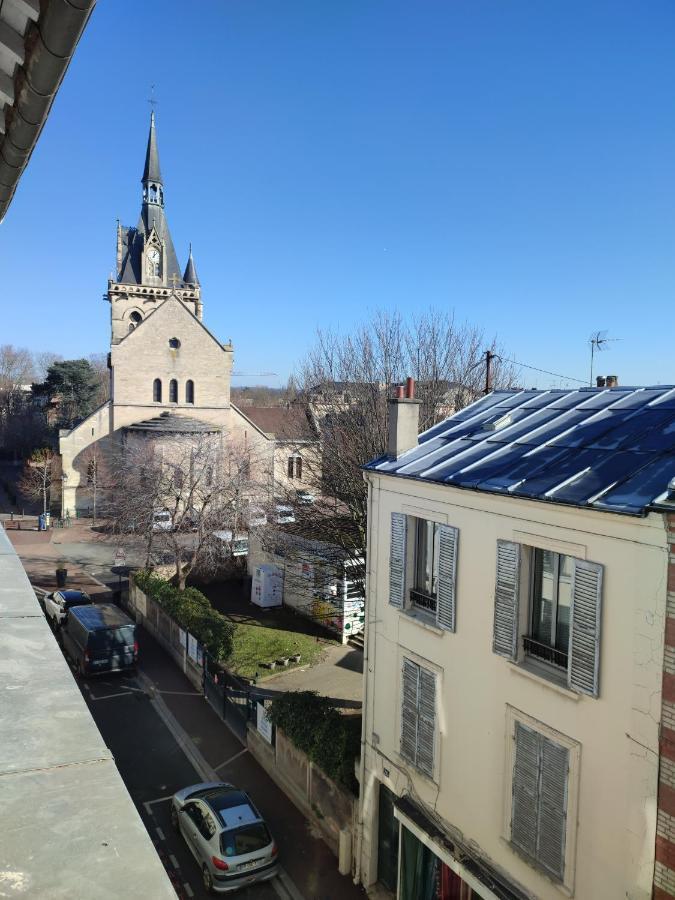 Ferienwohnung La Vie En Blanc Et Noir Maisons-Laffitte Exterior foto